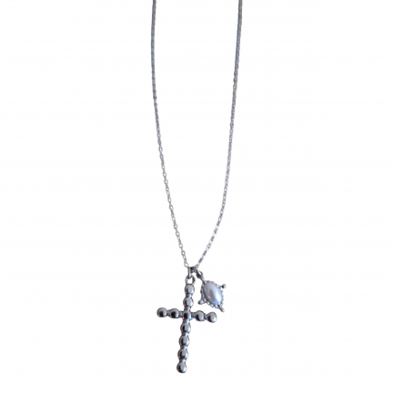 Necklace cross with pearl